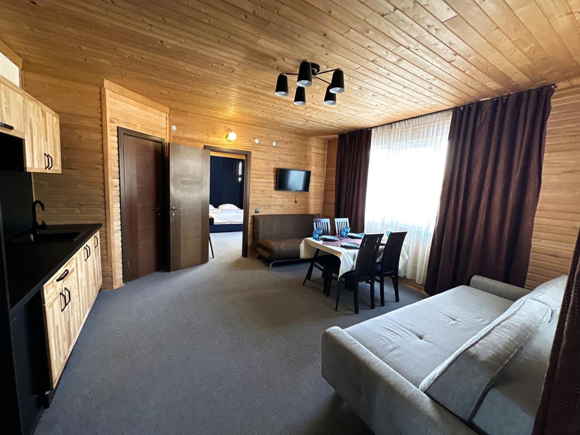 Wellland Hotel Jaremtsche Exterior foto